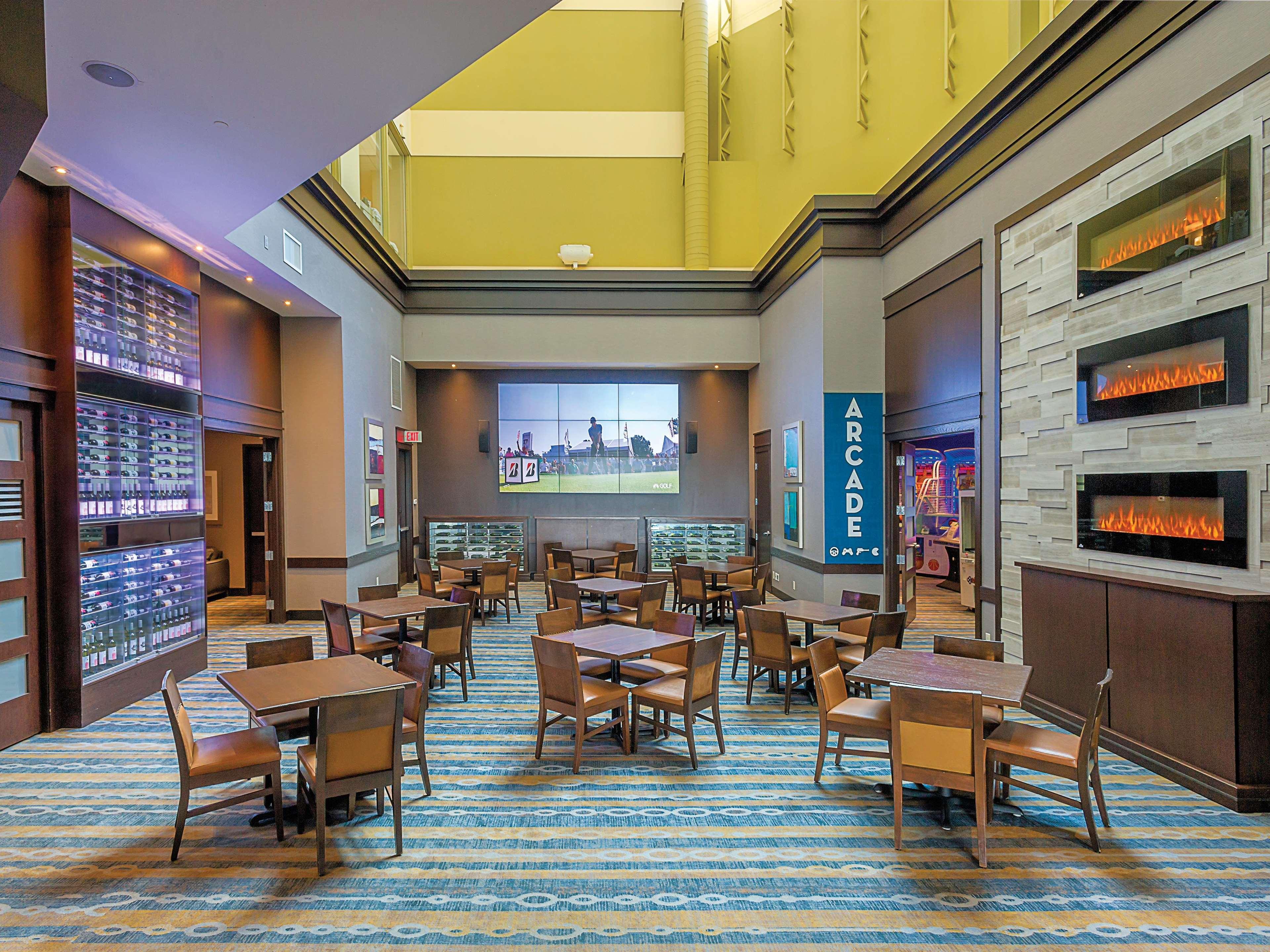 Embassy By Hilton Falls/ Fallsview Hotel Niagara Falls