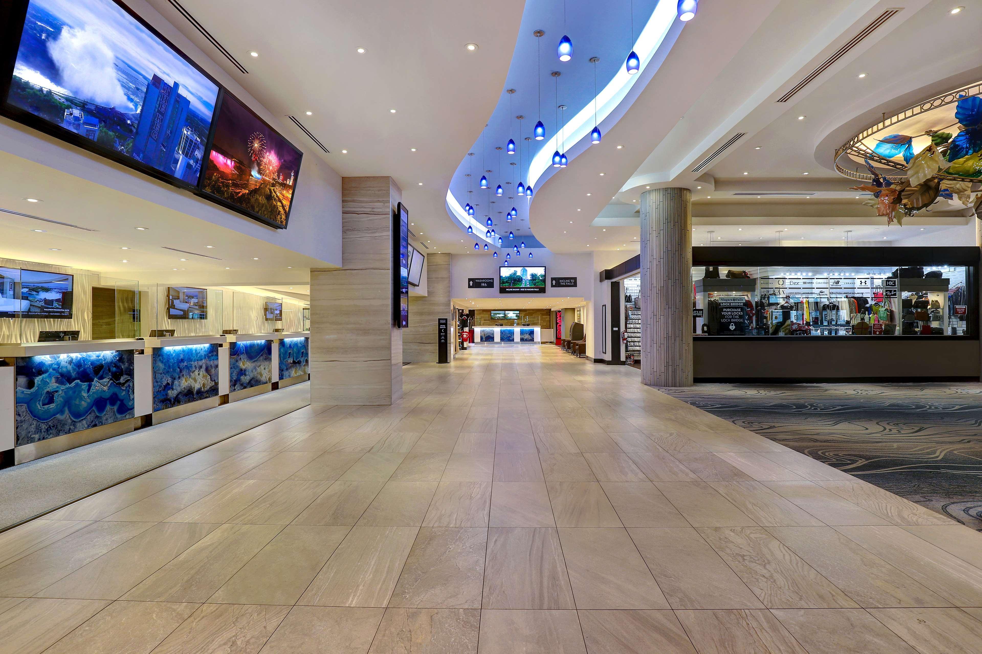 Embassy By Hilton Falls/ Fallsview Hotel 4*