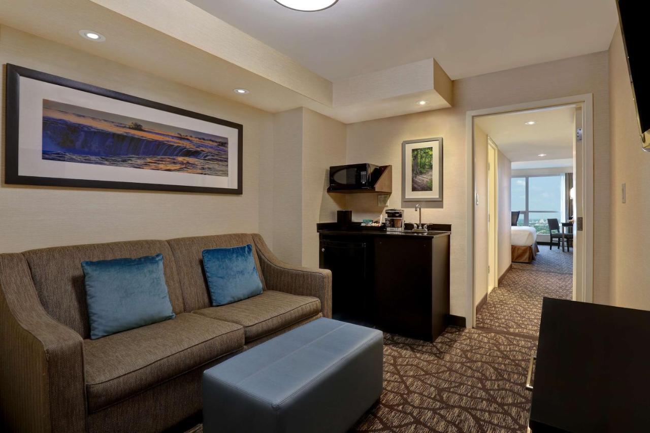 Hotel Embassy By Hilton Falls/ Fallsview 4*