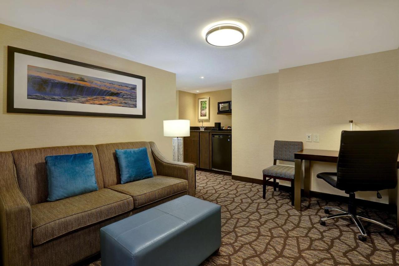 Embassy By Hilton Falls/ Fallsview Hotel Niagara Falls