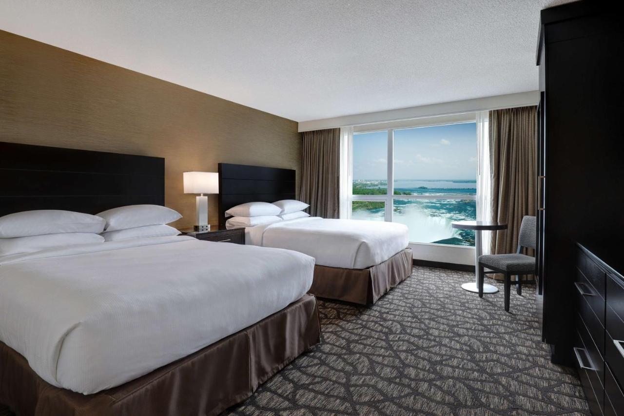 Hotel Embassy By Hilton Falls/ Fallsview 4*