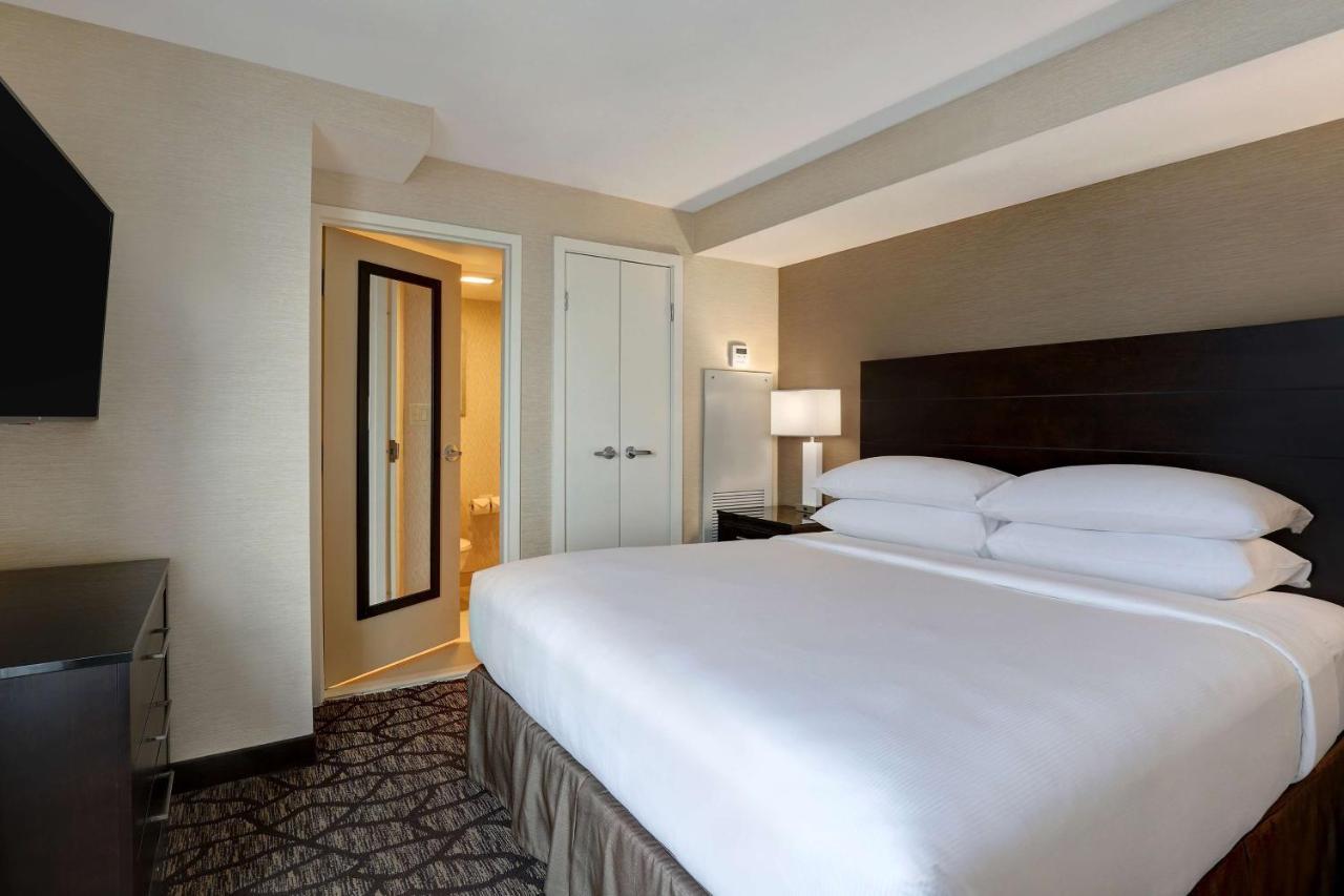 Hotel Embassy By Hilton Falls/ Fallsview